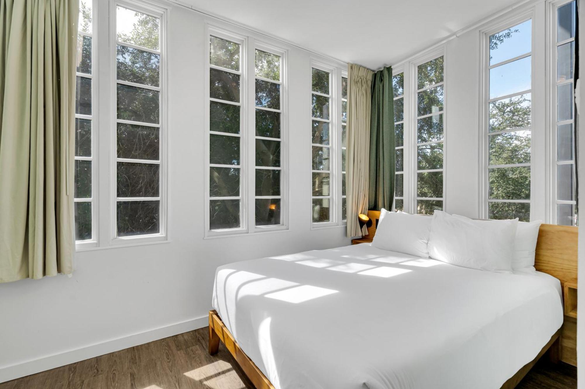 The Quisby Hotell New Orleans Rum bild