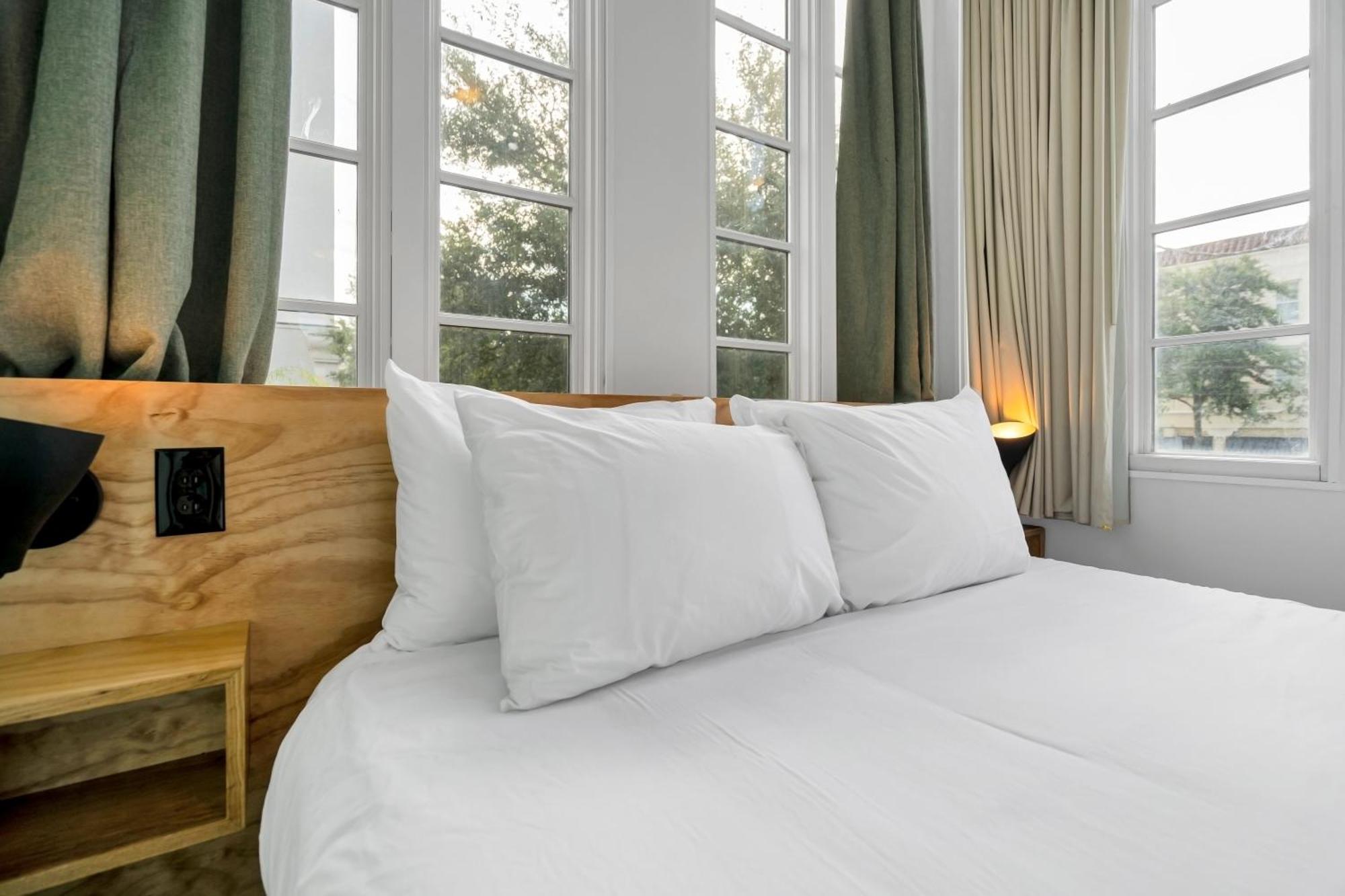 The Quisby Hotell New Orleans Rum bild