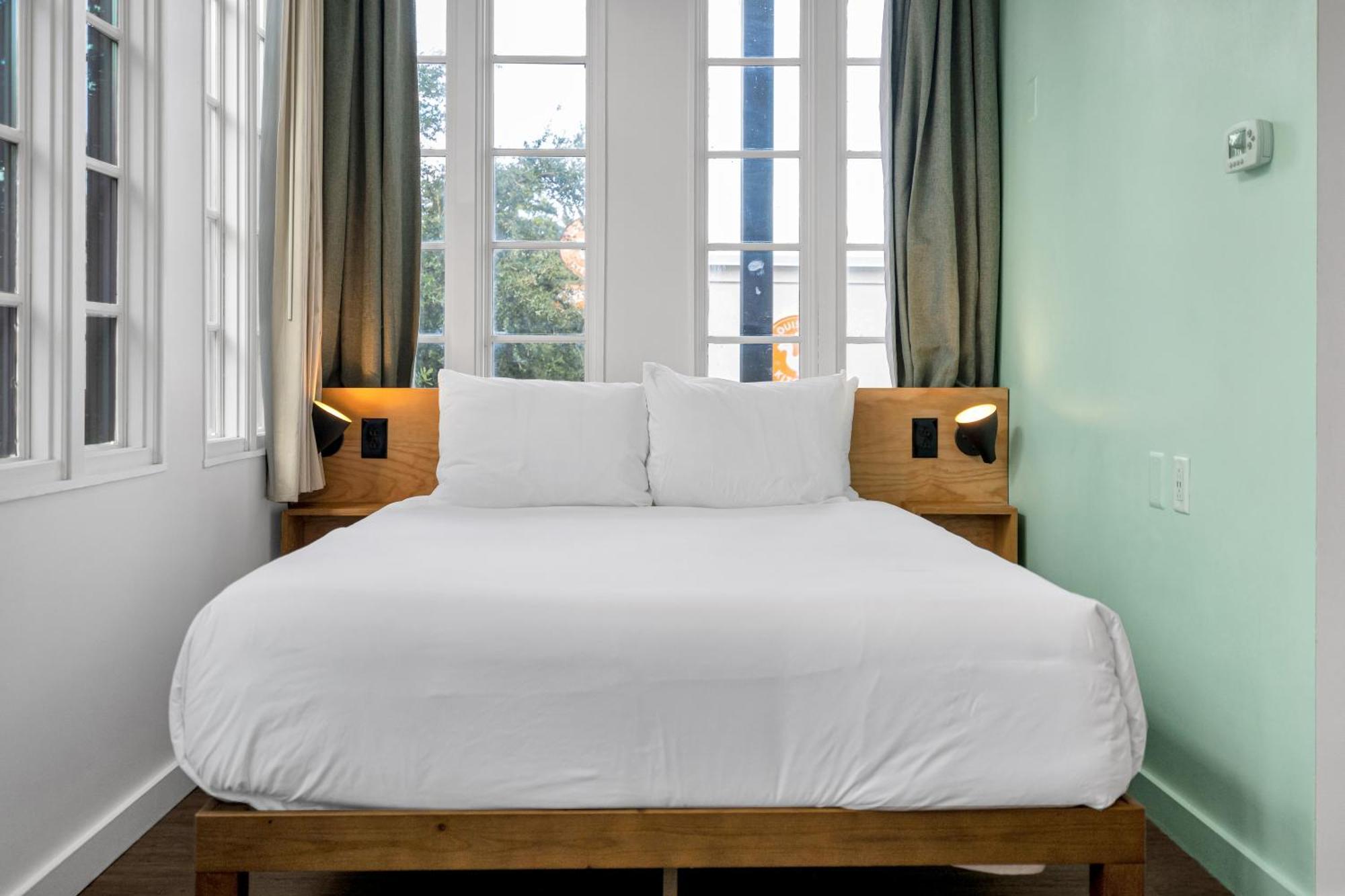 The Quisby Hotell New Orleans Rum bild