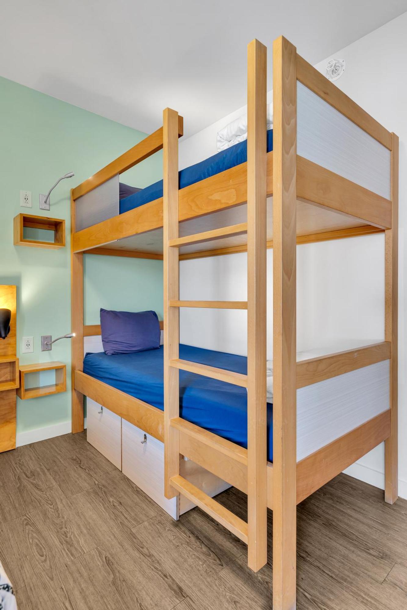 The Quisby Hotell New Orleans Rum bild