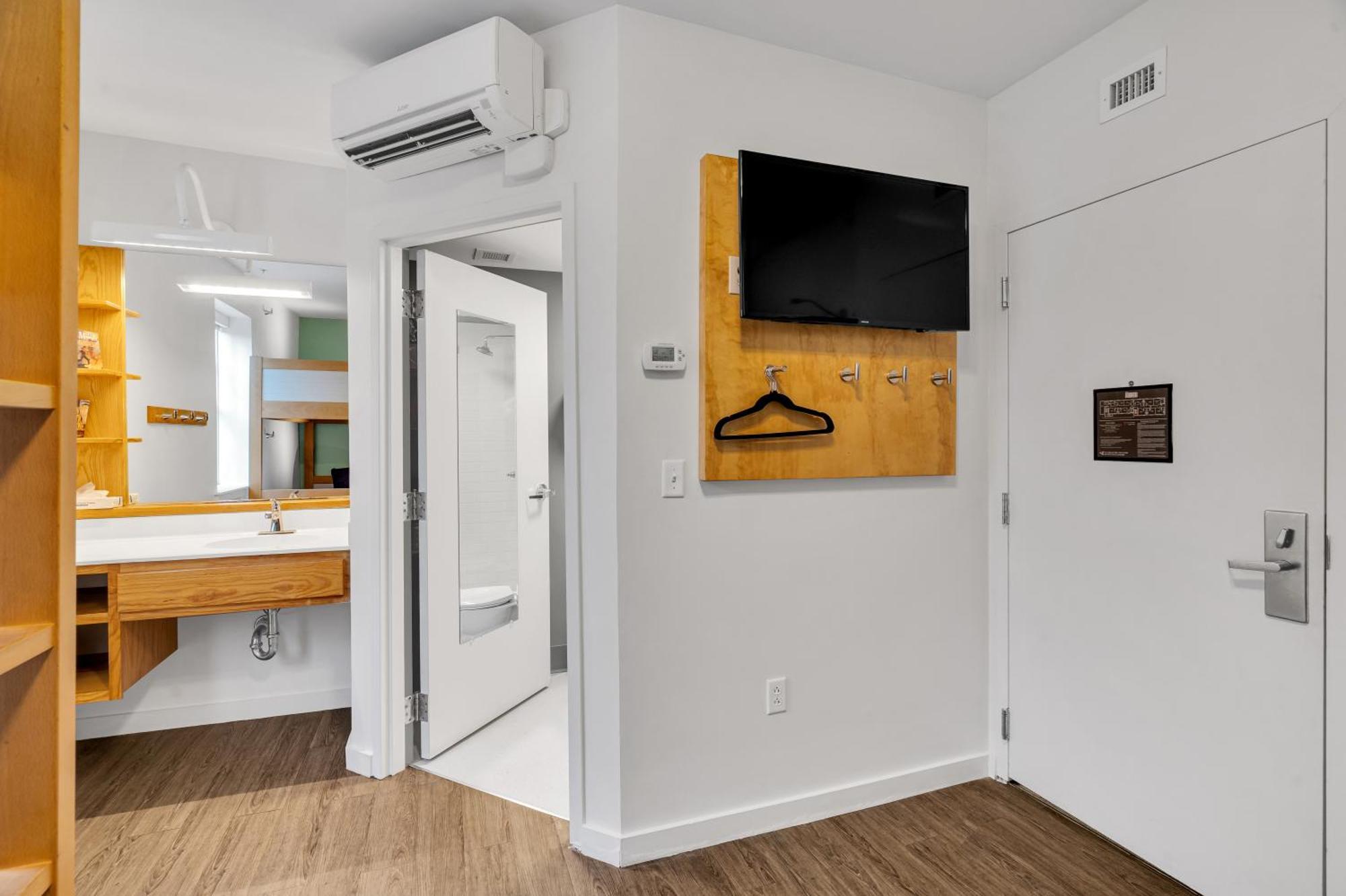 The Quisby Hotell New Orleans Rum bild